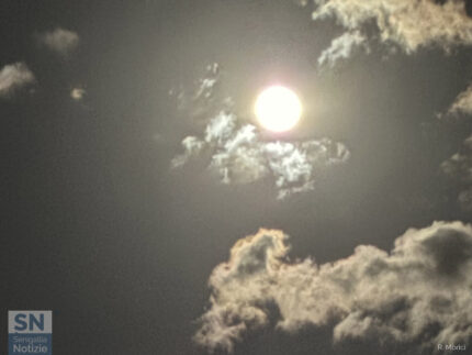 Una splendente luna piena - Foto Rossano Morici