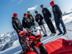 Presentazione Aprilia e Team Revo M2 Racing per Mondiale Endurance 2026