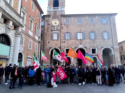 Festeggiamenti per la vittoria del No al referendum sulla giustizia