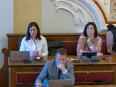 Chantal Bomprezzi, Ludovica Giuliani e Dario Romano in Consiglio Comunale