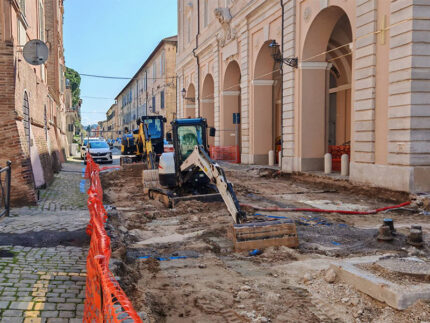 Lavori stradali in via Pisacane