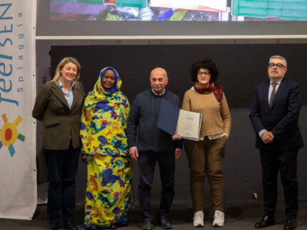 Riconoscimento all'associazione Stracomunitari