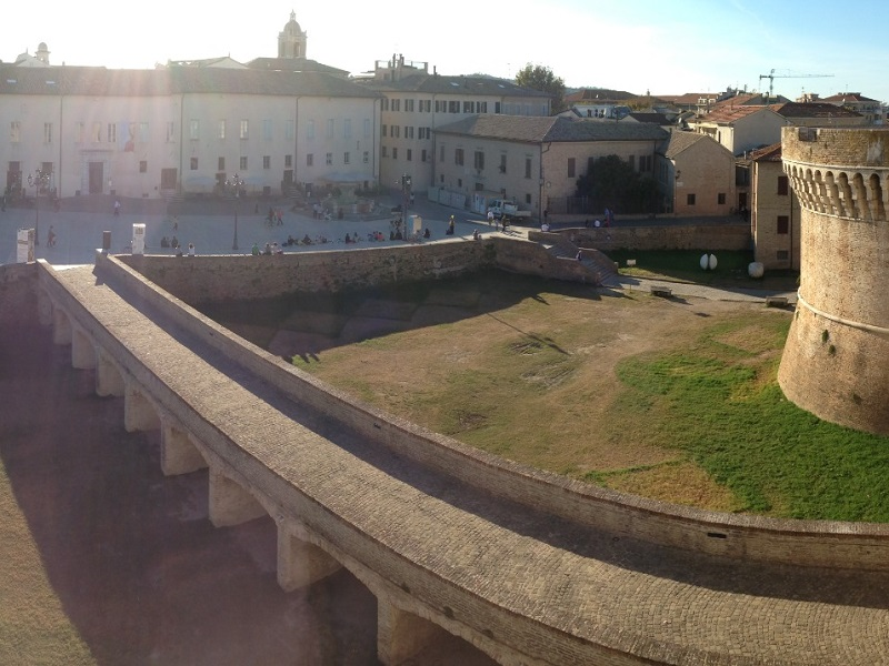 Rocca Roveresca e piazza del Duca