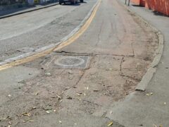 Crepe e buche nella pista ciclabile di Vivere Verde