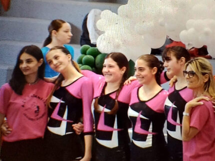 Atlete Ginnastica Artistica Cesanella impegnate alle gare nazionali di Ginnastica Acrobatica a Brescia