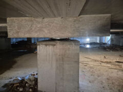 Cantiere nuova palazzina emergenze ospedale di Senigallia - Isolatori antisismici nel seminterrato Cantiere nuova palazzina emergenze ospedale di Senigallia - Isolatori antisismici nel seminterrato