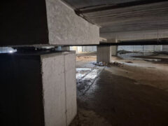 Cantiere nuova palazzina emergenze ospedale di Senigallia - Isolatori antisismici nel seminterrato Cantiere nuova palazzina emergenze ospedale di Senigallia - Isolatori antisismici nel seminterrato