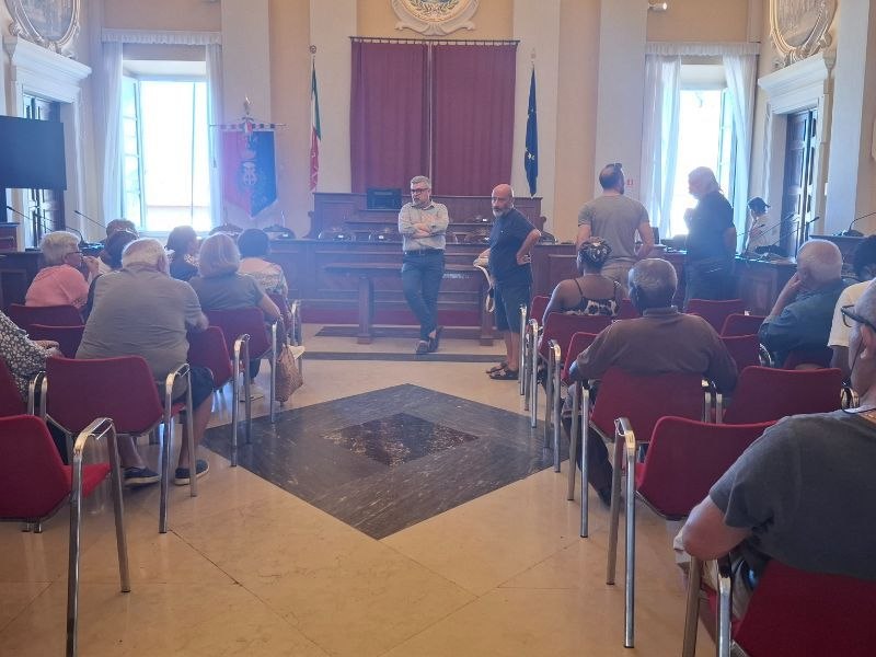 Incontro tra inquilini case popolari, Comune Senigallia, ERAP e amministratori