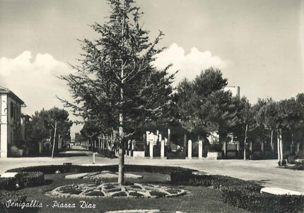 Viale Anita Garibaldi vista da piazza Diaz, 1960
