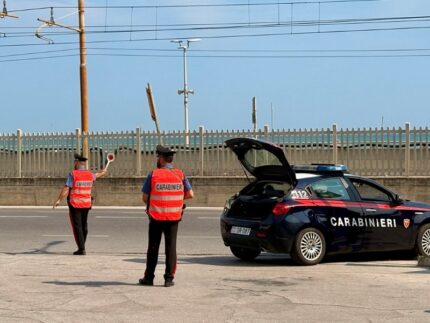 Carabinieri lungo la Flaminia a Falconara
