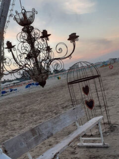 Allestimenti in spiaggia a Senigallia curati da Francesco Giombetti