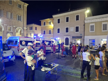 Iniziativa sulla sicurezza stradale organizzata in piazza Roma