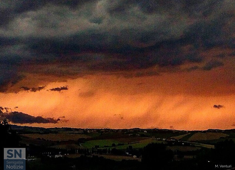 22/04/2020 - Vento arancione