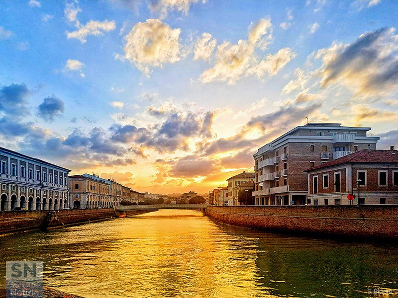 05/04/2025 - Tramonto sul canale