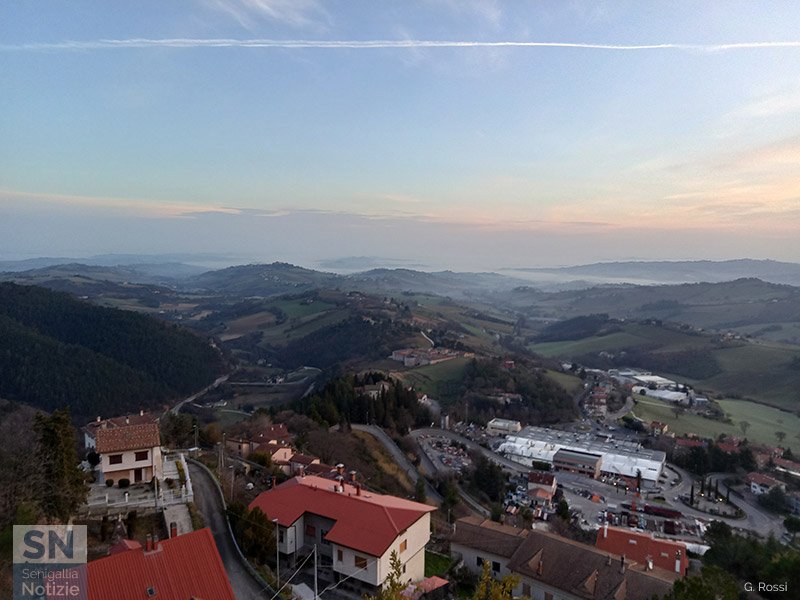 08/02/2021 - Nebbie mattutine viste da Arcevia