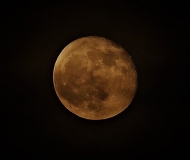 05/01/2021 - Luna rouge