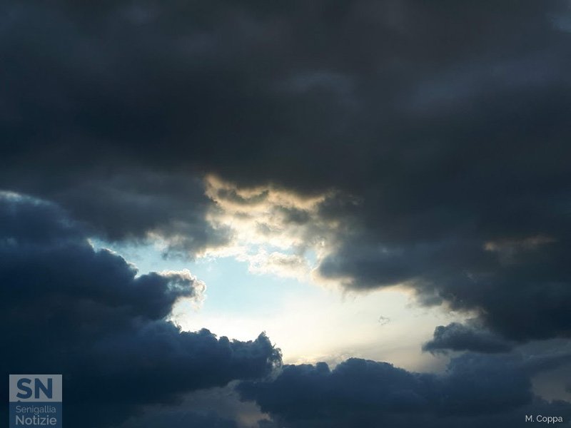 16/06/2020 - Buco di cielo