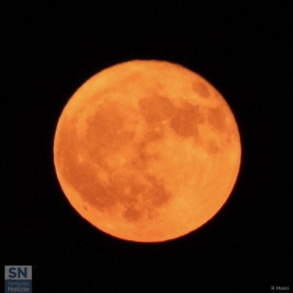 04/07/2025 - Luna piena delle fragole