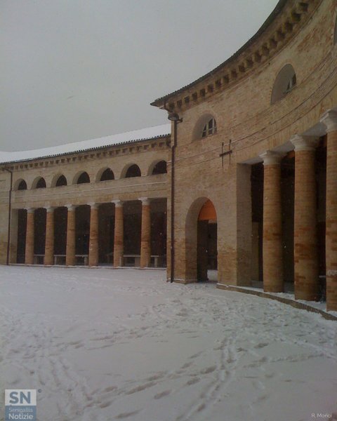 09/07/2025 - Foro Annonario innevato il 5 febbraio 2012