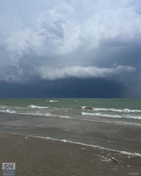 15/07/2025 - Sembrava che arrivasse una tempesta, e invece... forse la tempesta ha preso un'altra direzione, o ancora la tempesta era solo con la nostra immaginazione