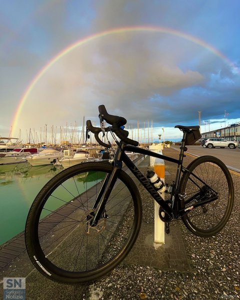 18/05/2025 - Rainbow bicycle