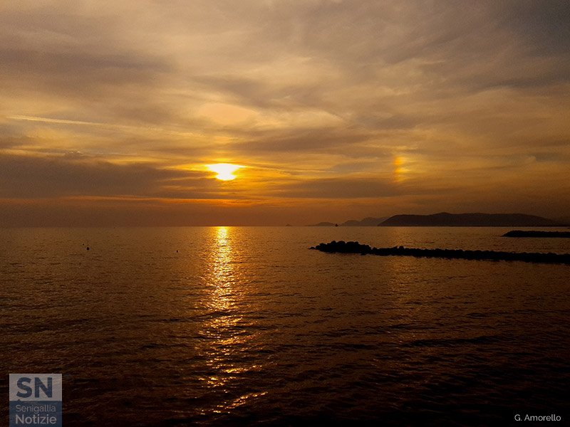 20/03/2021 - Sole sul mare