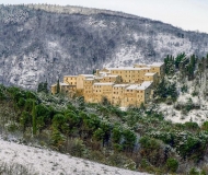 29/03/2023 - Spruzzi di neve sul Castello di Avacelli