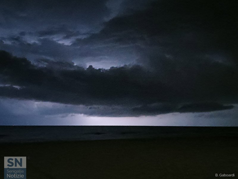 20/10/2025 - Alba con temporale