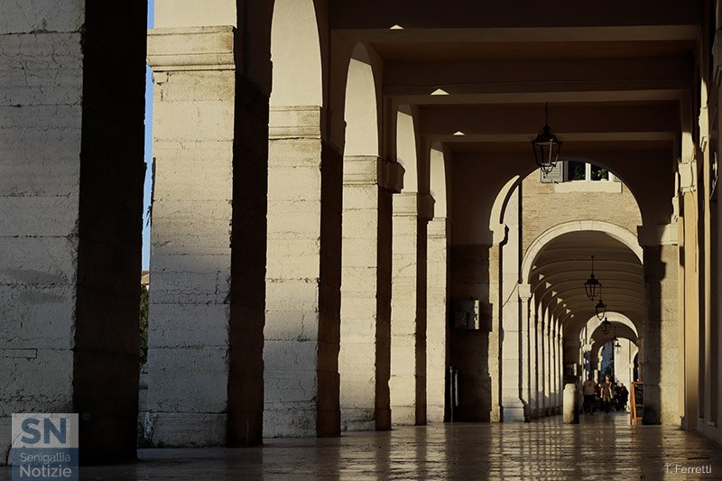 25/09/2025 - Luce sotto i portici