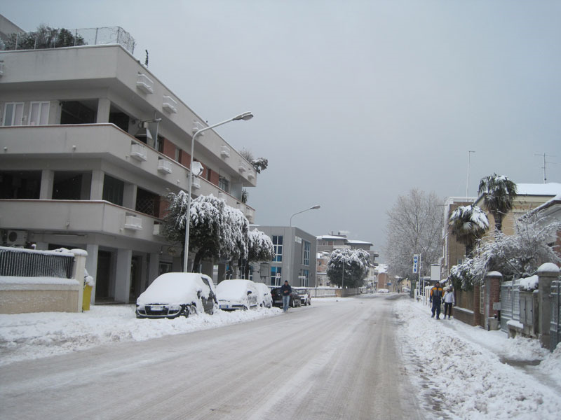 Via Rossini innevata