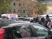 Il camper di Matteo Renzi a Senigallia tra i parcheggiatori abusivi