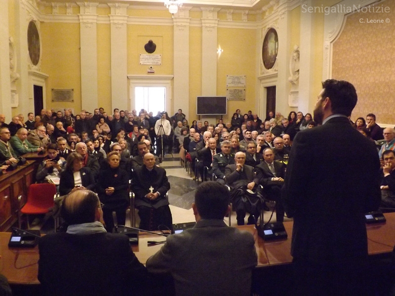 Aula consiliare gremita per il discorso di fine anno del sindaco di Senigallia