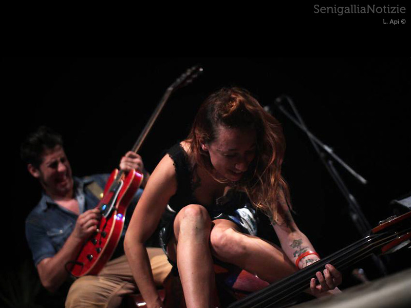 10/08/2013 - Performance all'Hawaiian Party