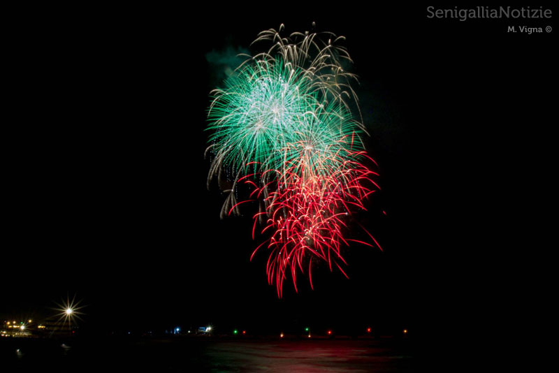 23/08/2013 - Spettacolo pirotecnico sul mare di Senigallia