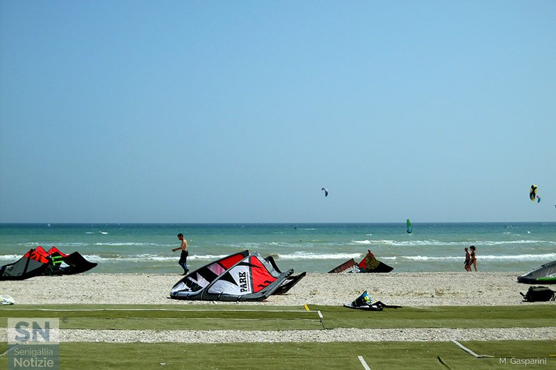 05/08/2016 - Colori al vento