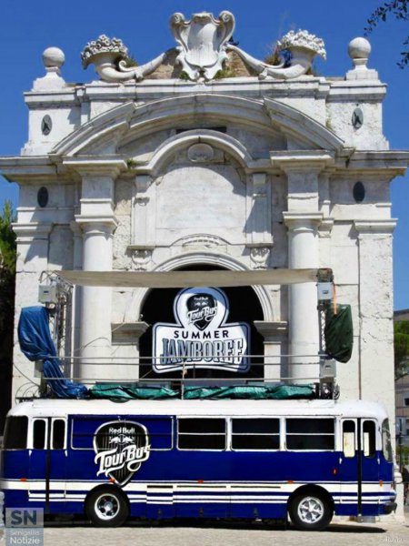 06/08/2016 - Tour Bus a Porta Lambertina