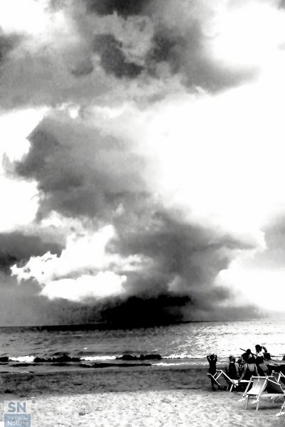 06/08/2017 - Nuvoloni sovrastanti