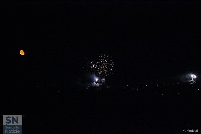 31/08/2019 - Luna e fuochi da Scapezzano
