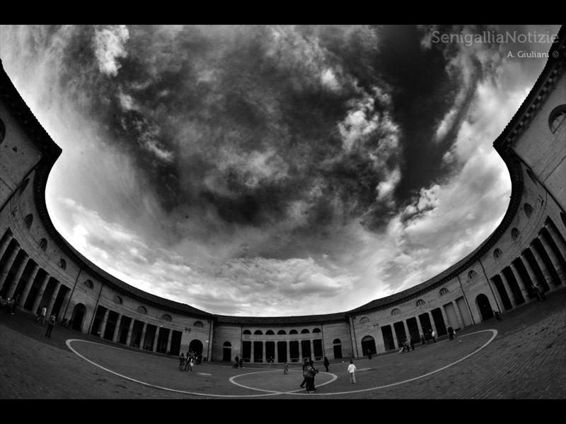 20/04/2012 - Il Foro Annonario di Senigallia