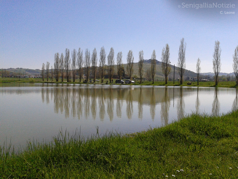 19/04/2013 - Scorcio di un lago