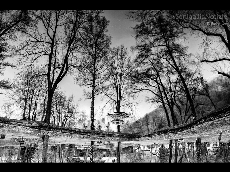 24/04/2015 - Sospesi...nell'acqua