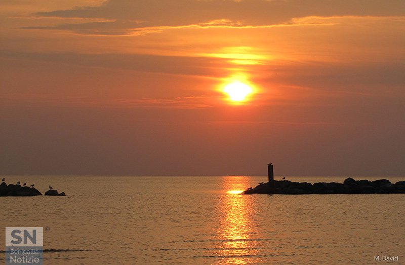 13/04/2016 - Alba a Senigallia sulla riviera di ponente