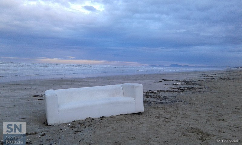 27/04/2016 - Stranezze