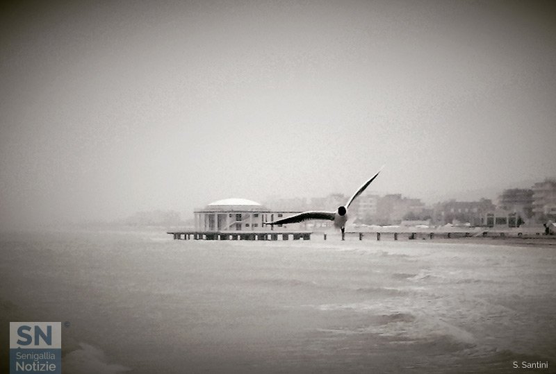 06/04/2018 - Immobile sul mare d'inverno