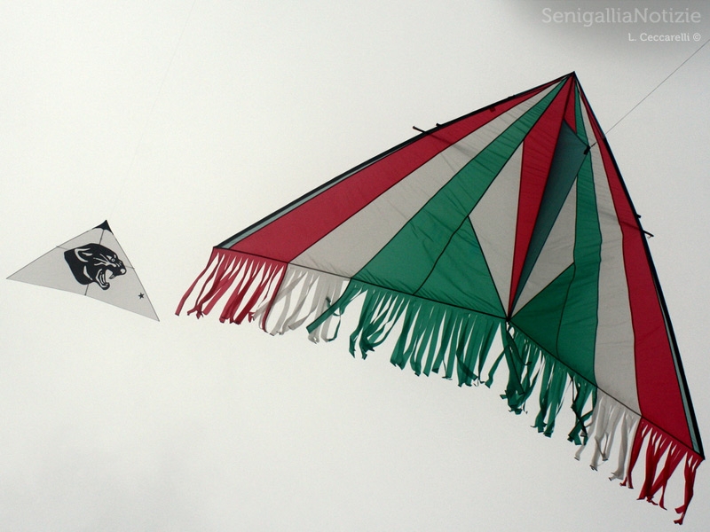 Senigallia, aquiloni al mare