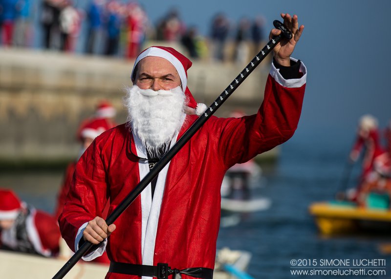 Babbi Natale in SUP a Senigallia: i volti dei partecipanti