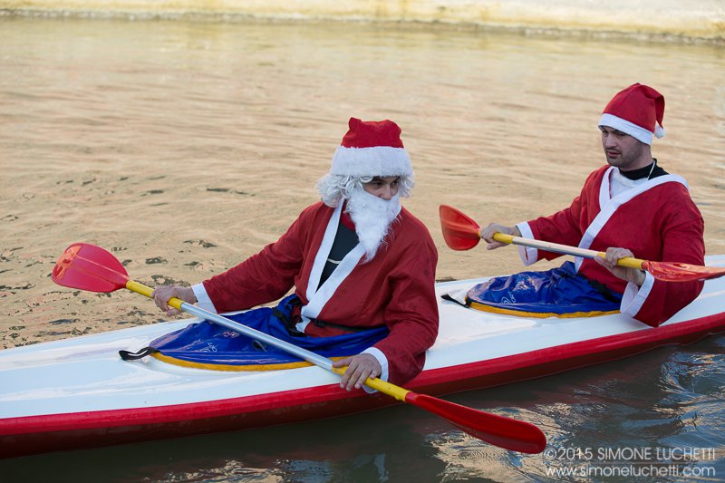 Babbi Natale in SUP a Senigallia: i volti dei partecipanti