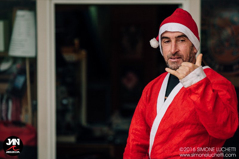 Babbi Natale in SUP a Senigallia: i volti dei partecipanti