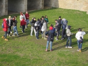 Battaglia a colpi di schiuma nelle vie di Senigallia