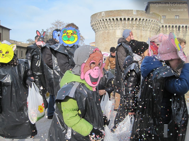 La sfilata a Senigallia per il carnevale 2013